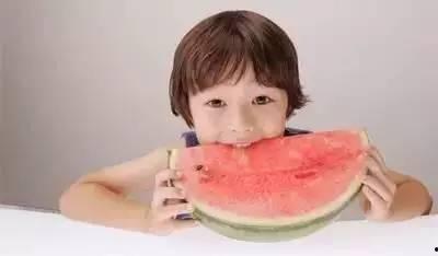 娱乐吃瓜酱假装心脏病,揭秘背后惊人真相！